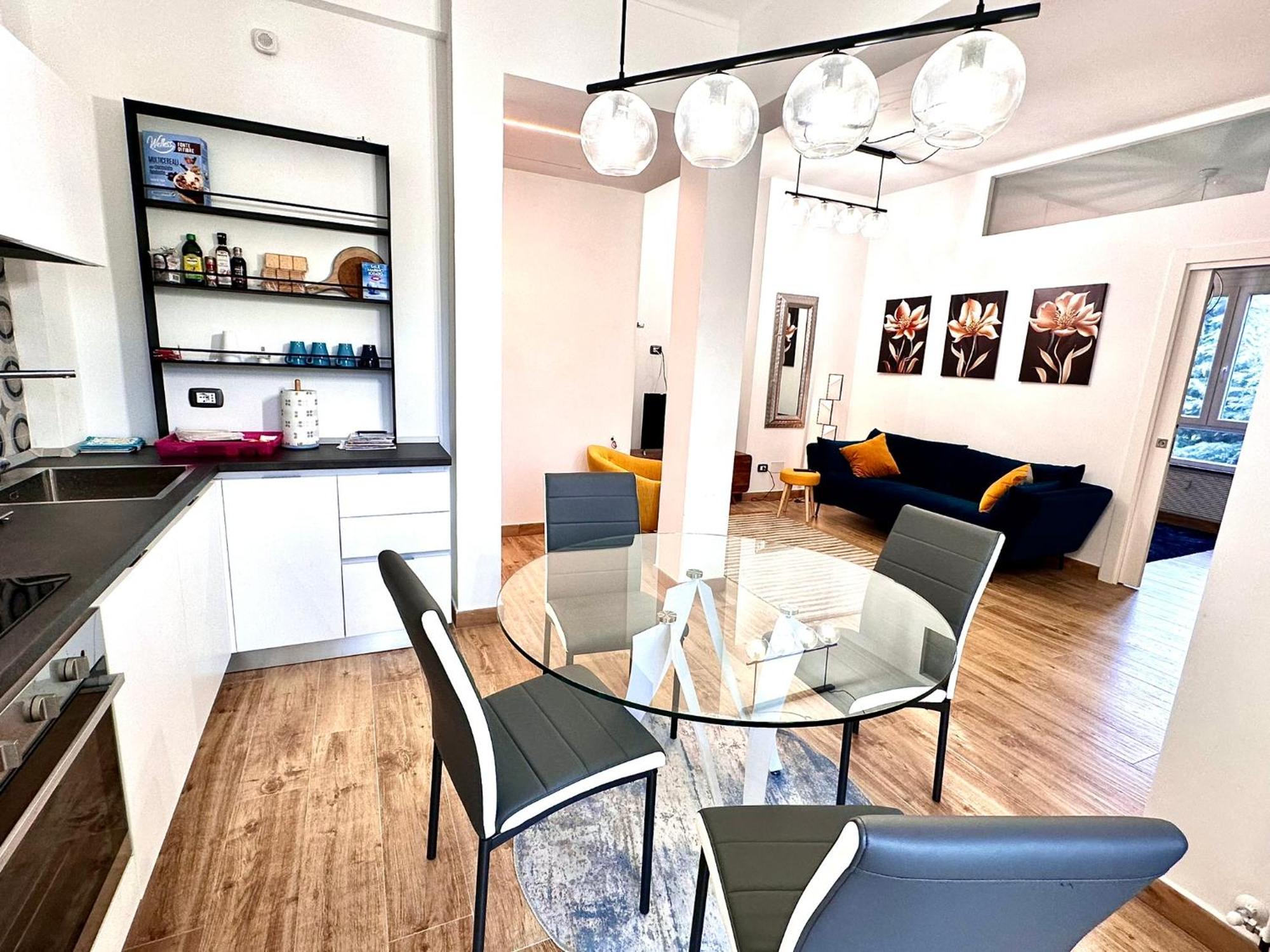 Ferienwohnung Lombardo'S Family - Free Private Parking 700M From The Station! La Spezia Exterior foto