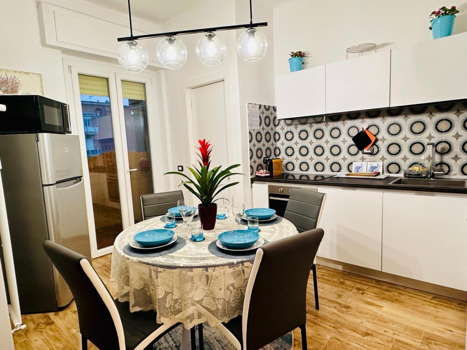 Ferienwohnung Lombardo'S Family - Free Private Parking 700M From The Station! La Spezia Exterior foto